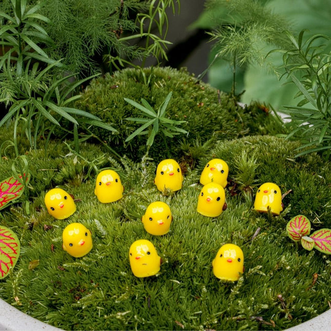 Little Chicks Class – Set Of 10 - Miniature Figurines – 1 Cm Tall - Yellow