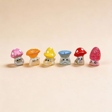 Night Mushrooms Set Of 6 - Miniature Figurines - 2 Cm Tall - Glow-In-The-Dark
