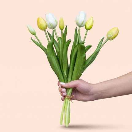 Tulip Bouquet - Soft Light - ‘Real Touch’ Artificial Tulips - 7 Tulip Stems - 40 Cm