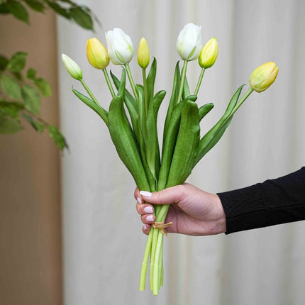 Tulip Bouquet - Soft Light - ‘Real Touch’ Artificial Tulips - 7 Tulip Stems - 40 Cm